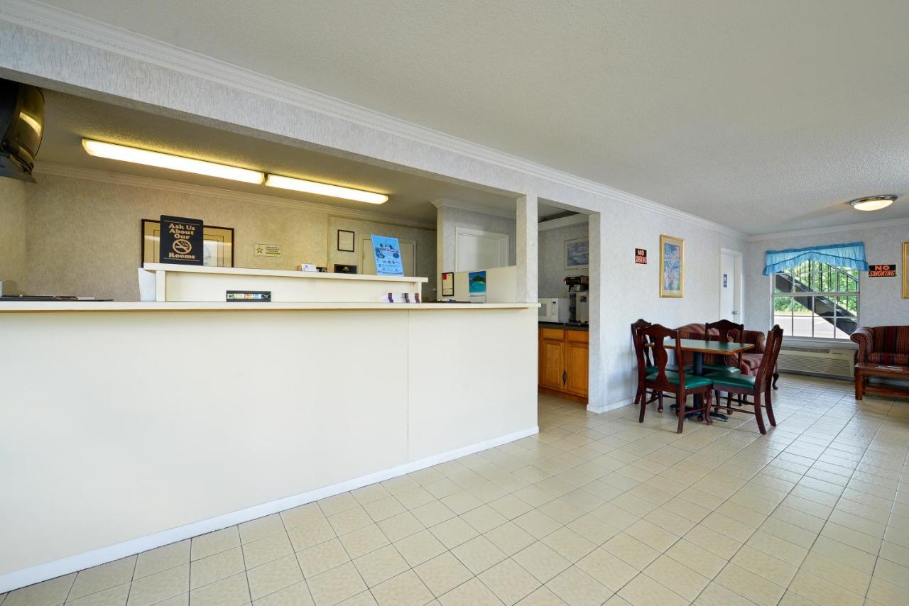 Americas Best Value Inn-Winnsboro Esterno foto