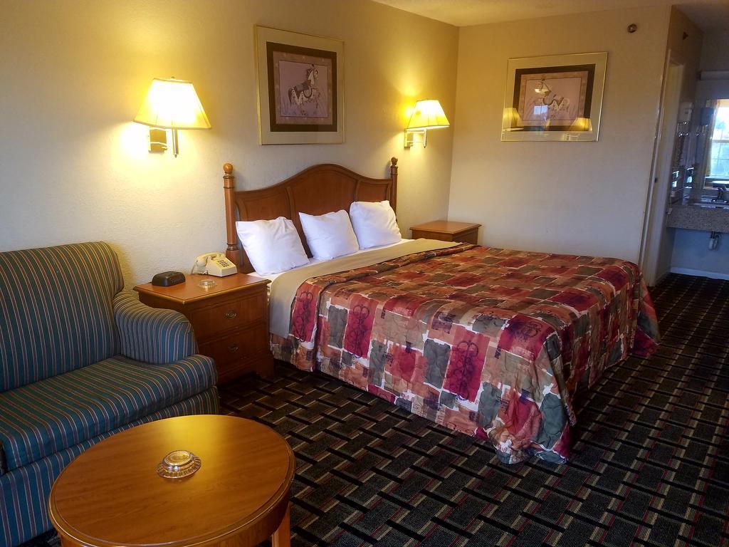Americas Best Value Inn-Winnsboro Esterno foto